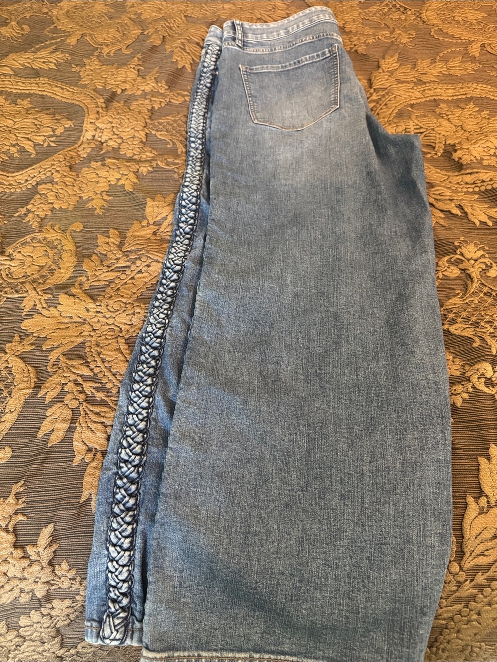 Braided Seam Detail
Cropped Wide Leg
Featherweight Collection!
Has Stretch! - Picture 4 of 6